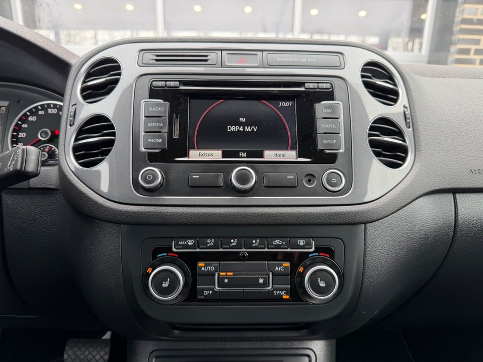 VW Tiguan 2,0 TDi 140 Sport & Style DSG 4Motion 5d