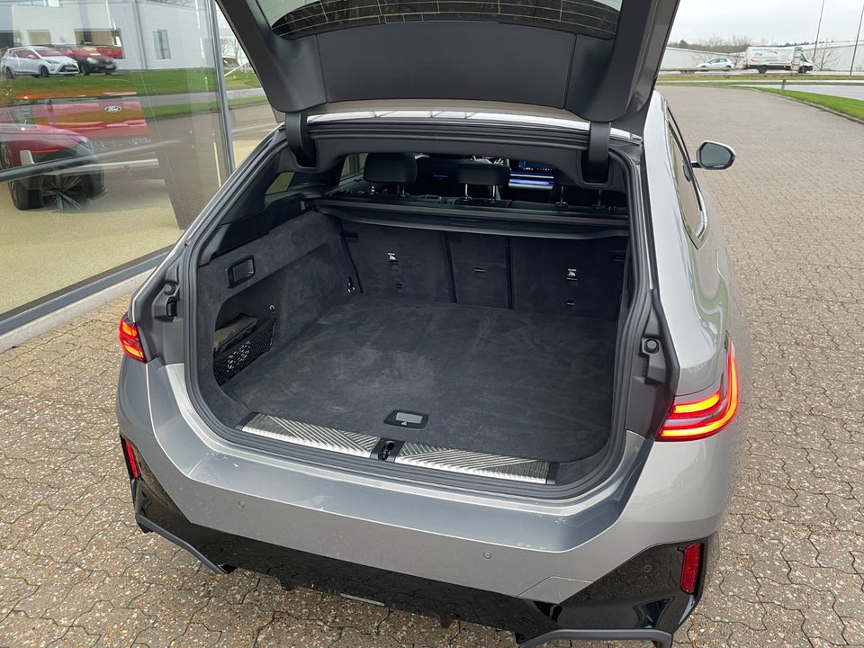 BMW i5 eDrive40 Touring M-Sport Pro 5d