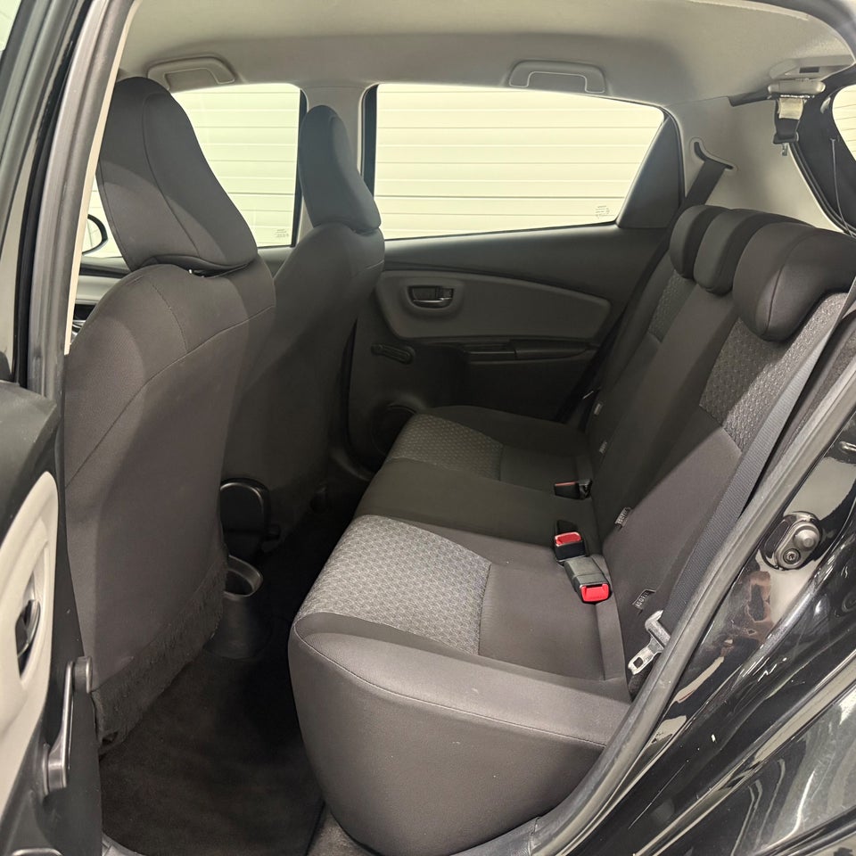 Toyota Yaris 1,0 VVT-i T2 5d