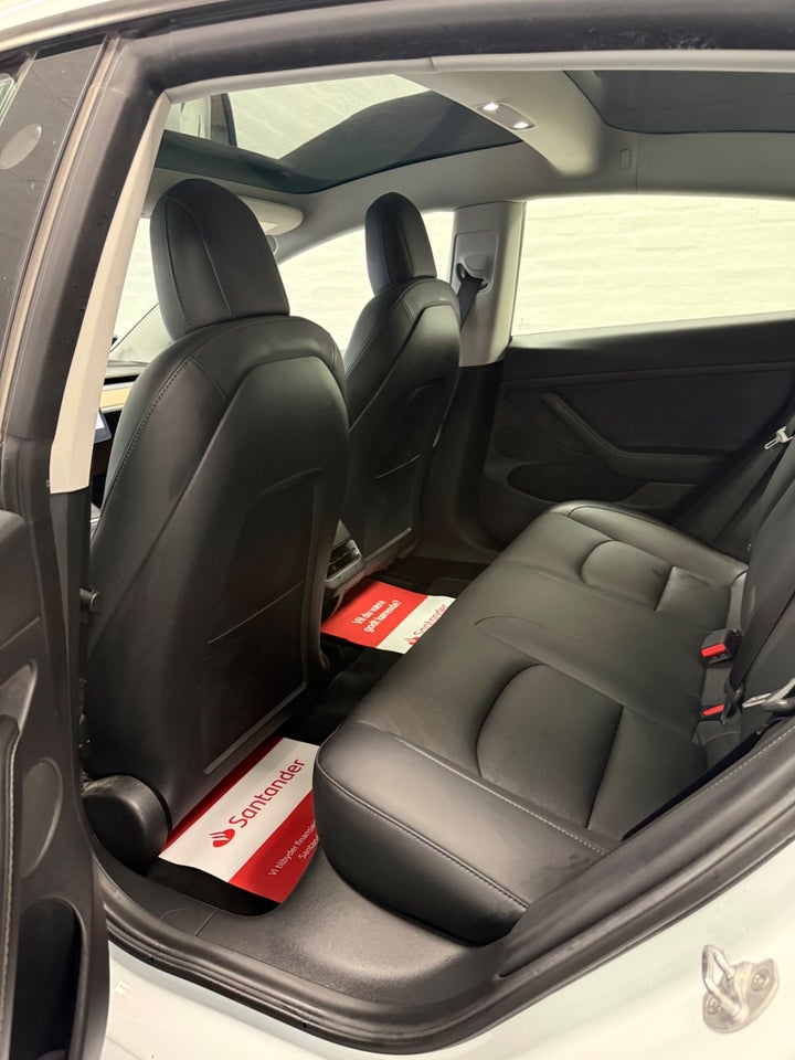 Tesla Model 3 Long Range AWD 4d