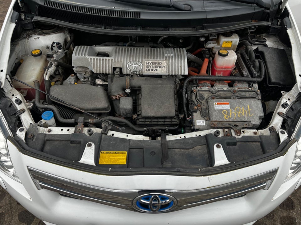 Toyota Auris 1,8 Hybrid 5d