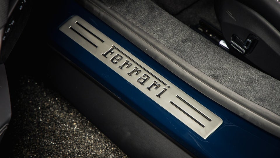 Ferrari 296 GTS 2,9 DCT 2d