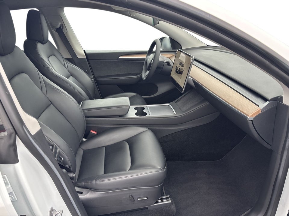 Tesla Model Y RWD 5d