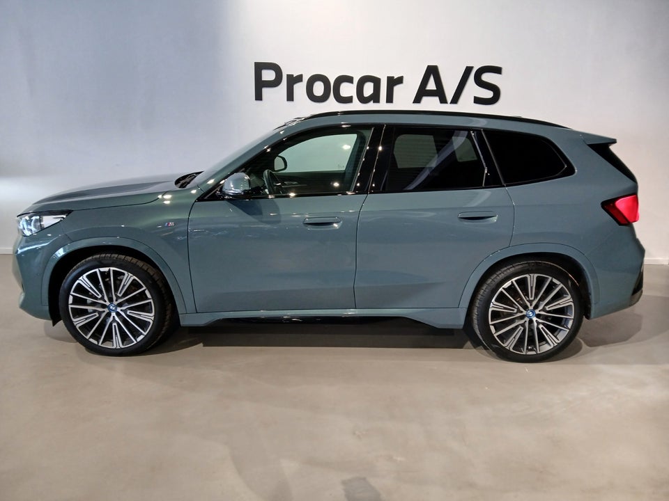 BMW iX1 xDrive30 M-Sport Premium 5d