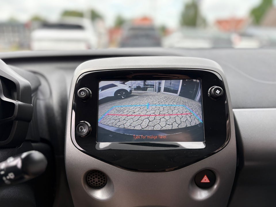 Toyota Aygo 1,0 VVT-i x-press 5d