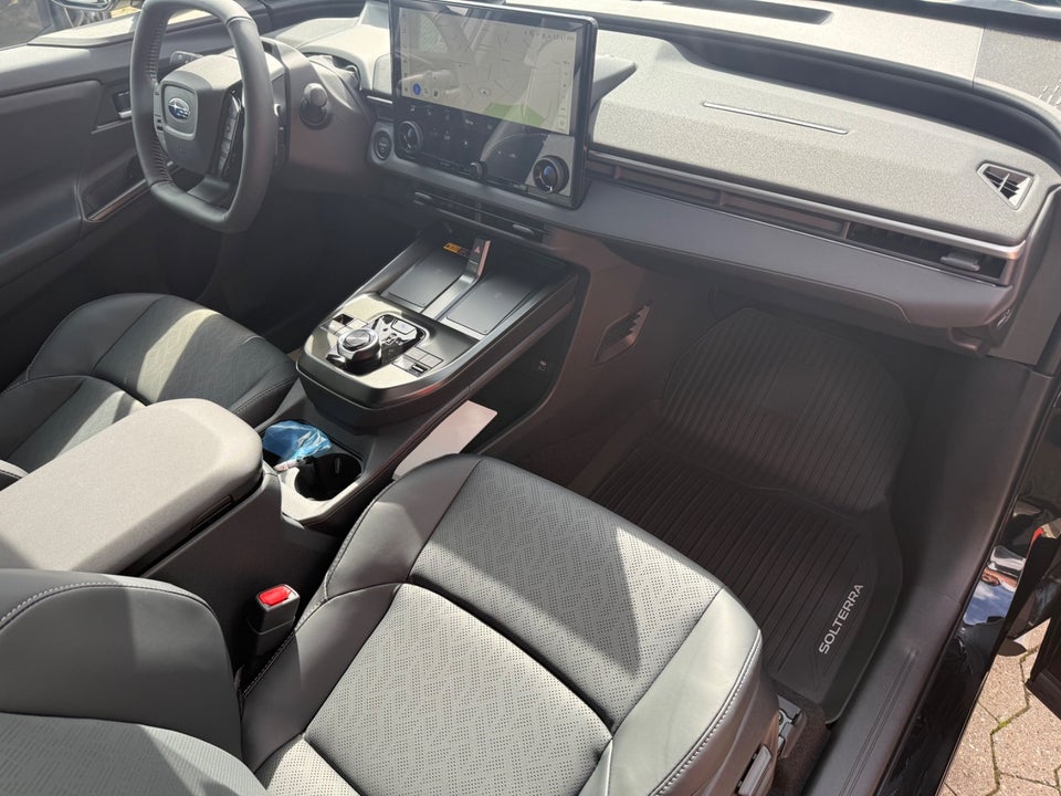 Subaru Solterra 73 Limited 5d