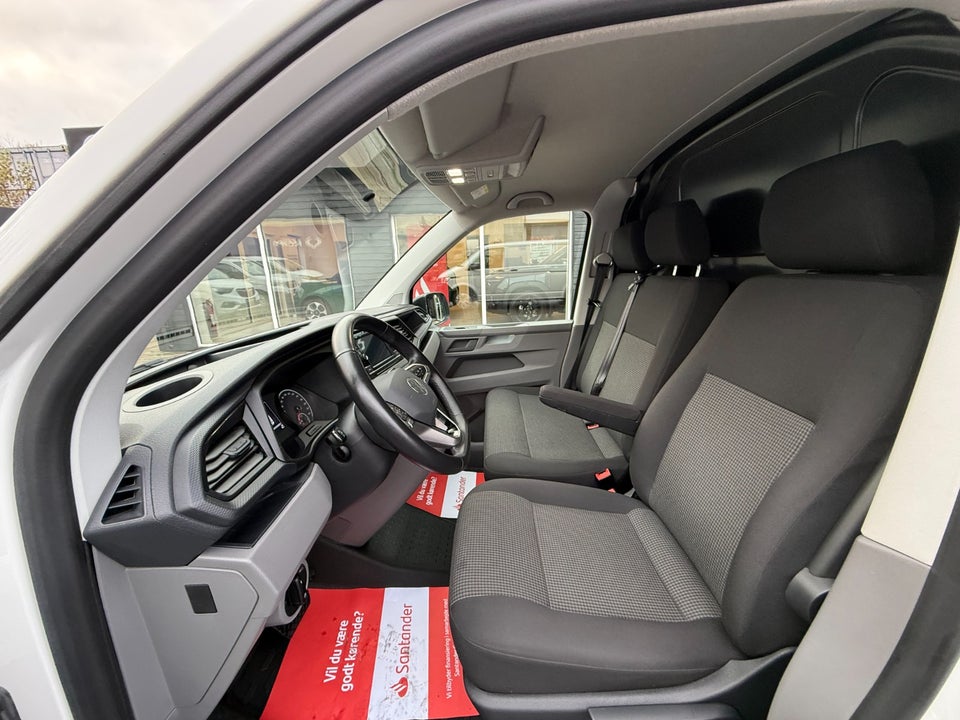 VW Transporter 2,0 TDi 150 Kassevogn DSG lang