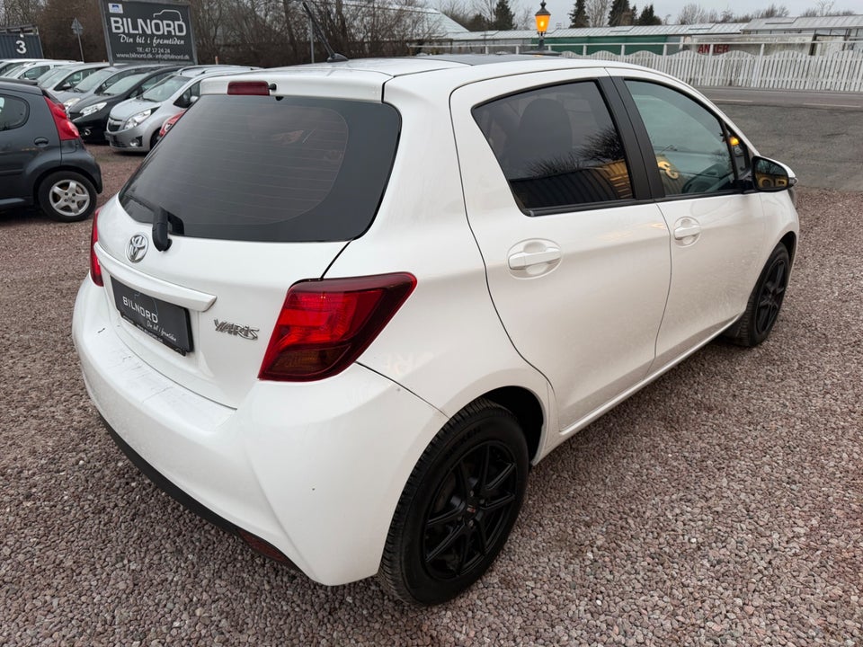 Toyota Yaris 1,3 VVT-i Skyview 5d