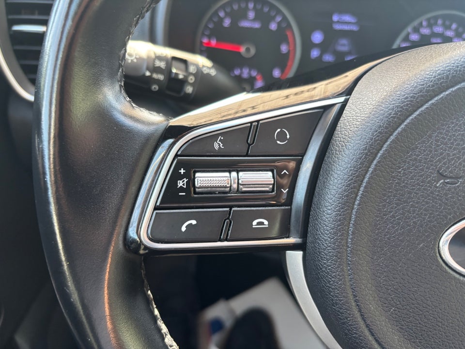 Kia Sportage 1,6 CRDi mHEV Vision DCT 5d