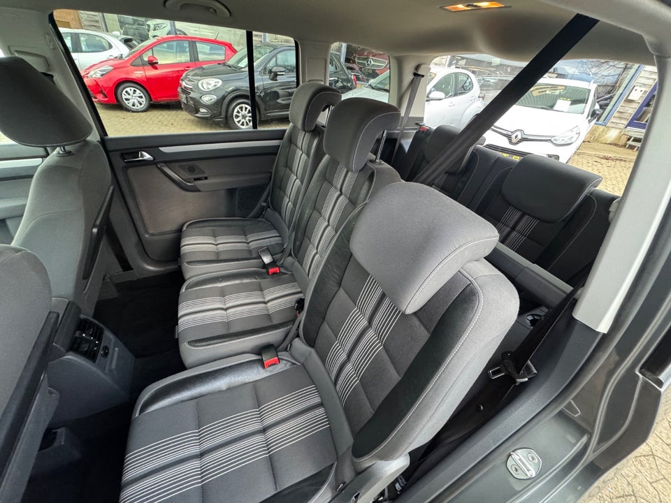 VW Touran 1,6 TDi 105 Match BMT 7prs 5d