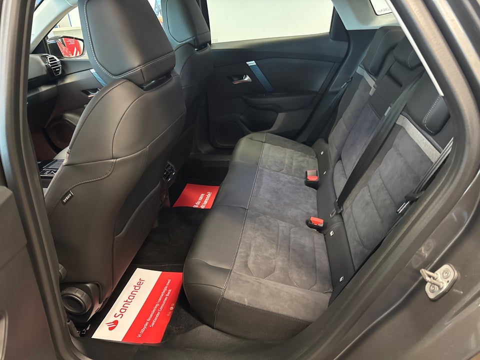 Citroën ë-C4 X 50 Shine 4d