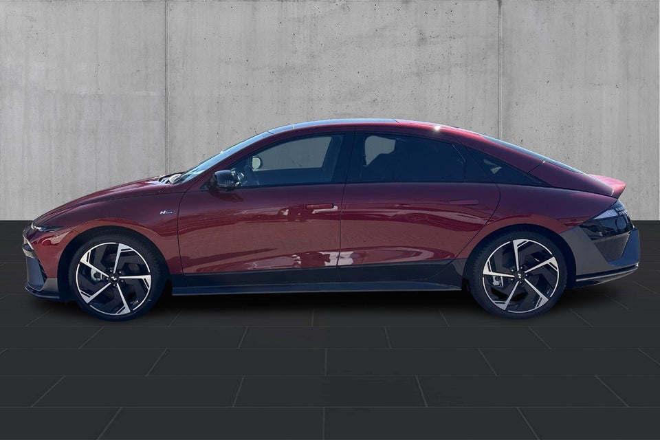 Hyundai Ioniq 6 84 N Line+ 4d