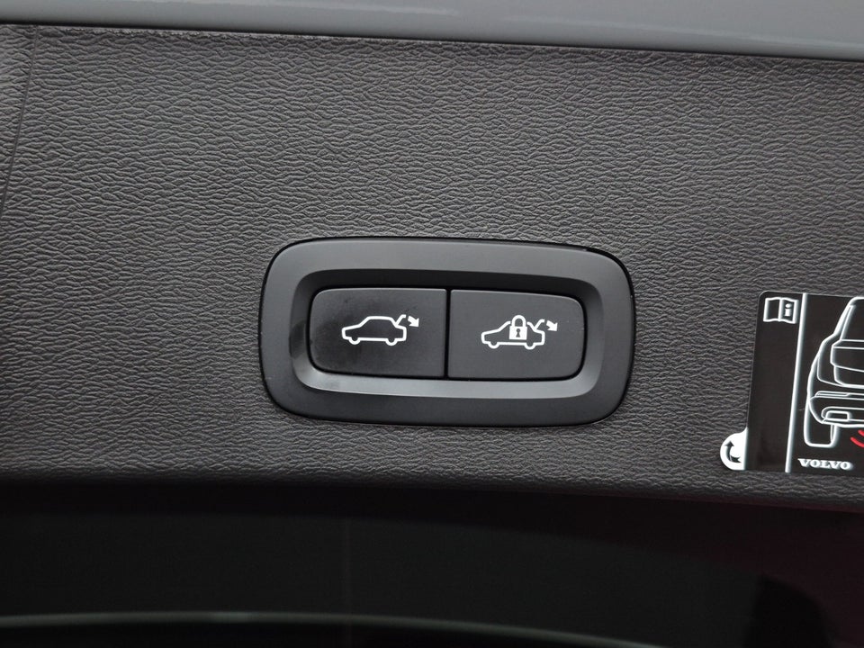 Volvo XC40 1,5 T5 ReCharge Inscription aut. 5d