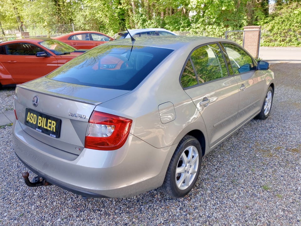 Skoda Rapid 1,4 TSi 122 Ambition DSG 5d
