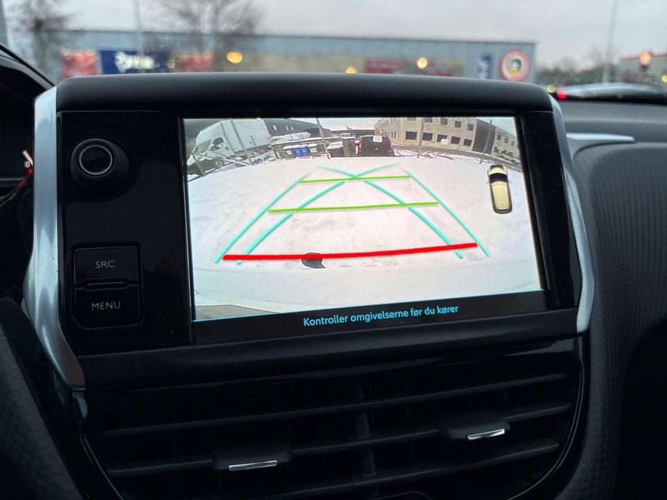 Peugeot 208 1,2 PureTech 82 Allure Sky 5d