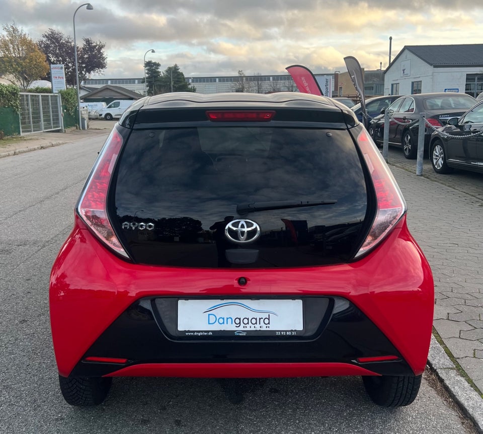 Toyota Aygo 1,0 VVT-i x-play 5d