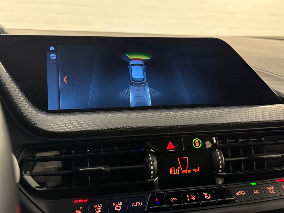 BMW 118i 1,5 Sport Line aut. 5d