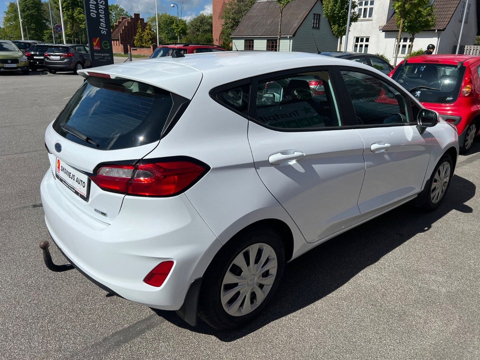 Ford Fiesta 1,0 EcoBoost mHEV Connected 5d