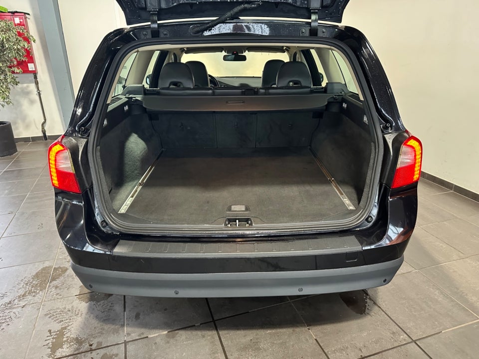 Volvo V70 2,5 T Momentum aut. 5d