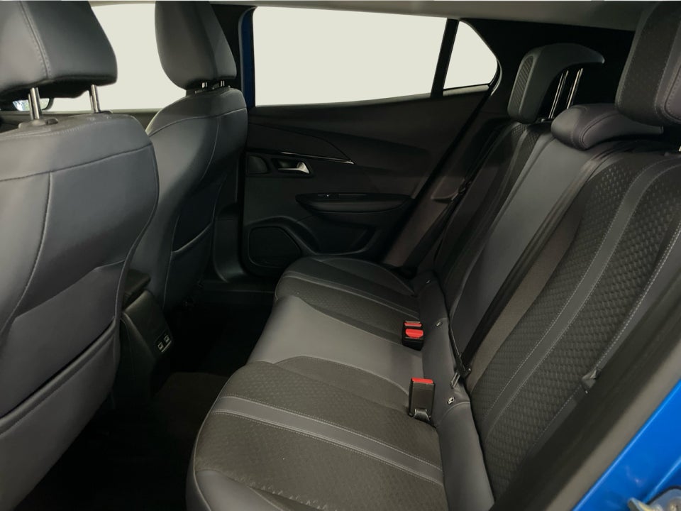 Peugeot e-2008 50 Allure 5d