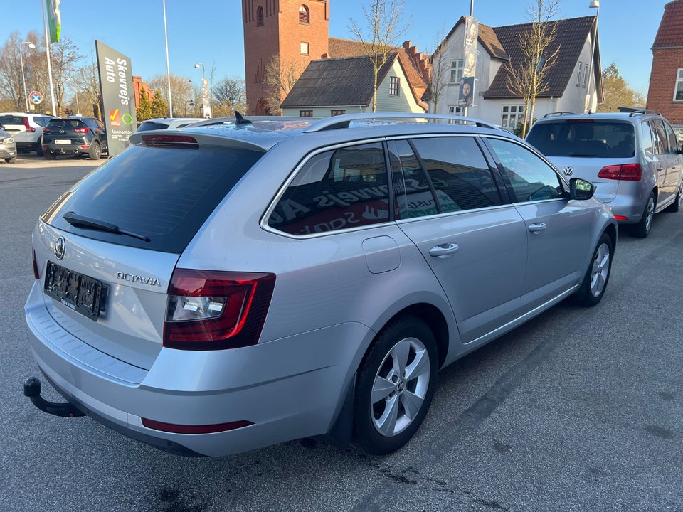 Skoda Octavia 2,0 TDi 150 Business Line+ Celebration Combi DSG 5d
