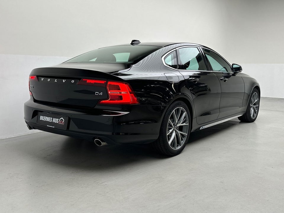 Volvo S90 2,0 D4 190 Momentum aut. 4d