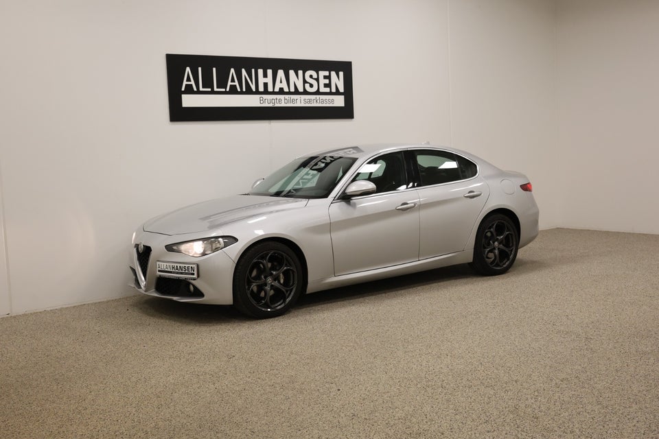 Alfa Romeo Giulia 2,2 JTD 180 Super aut. 4d