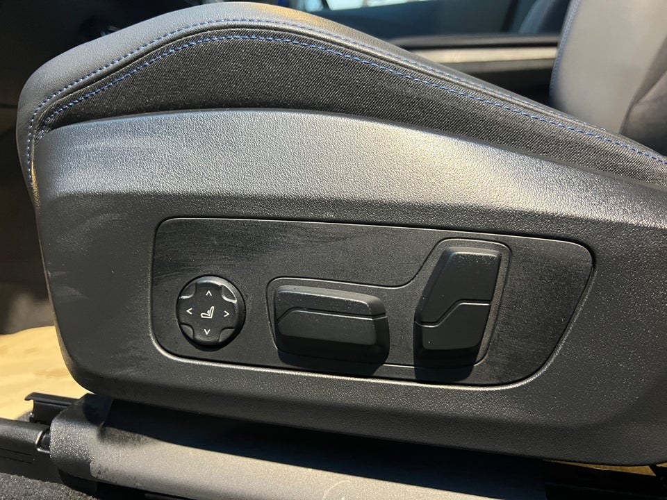 BMW iX1 xDrive30 M-Sport Premium 5d