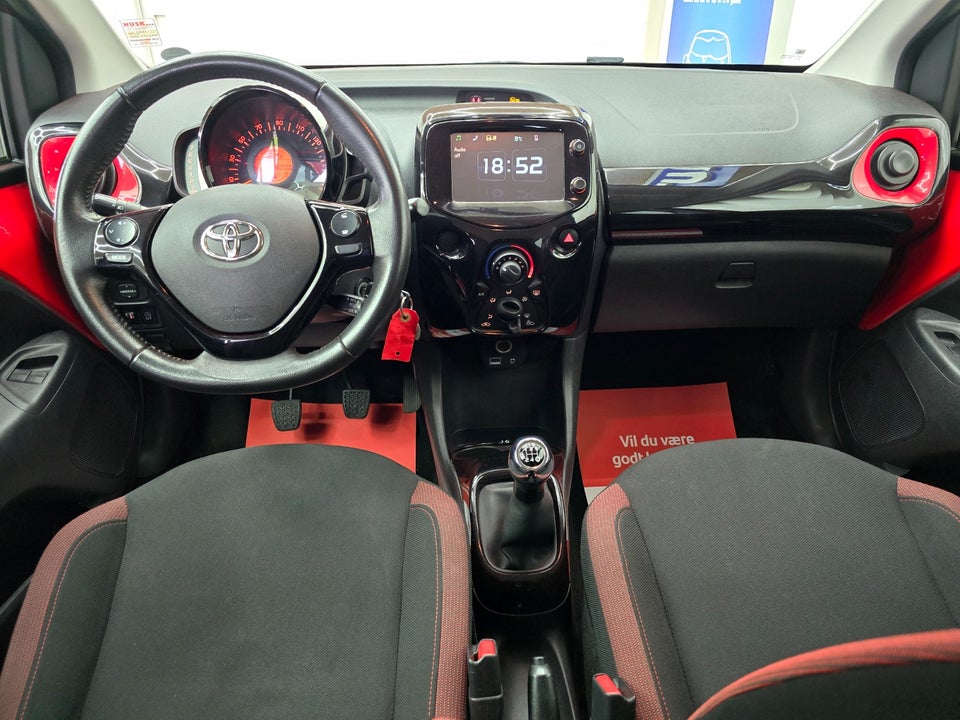 Toyota Aygo 1,0 VVT-i x-play 5d