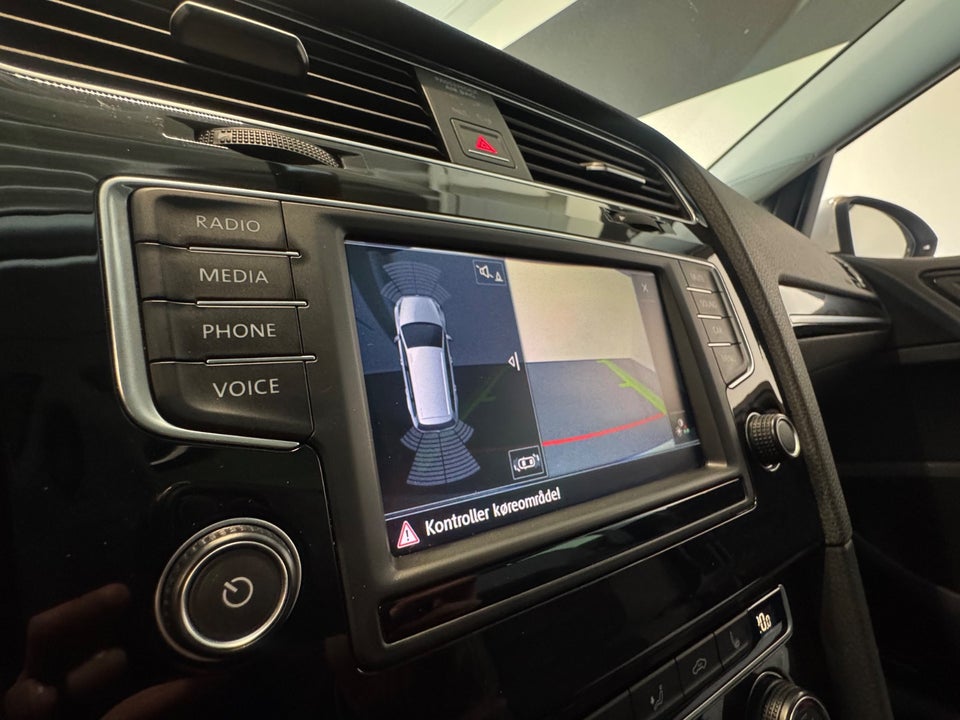 VW Golf VII 1,4 TSi 150 R-line Variant DSG BMT 5d