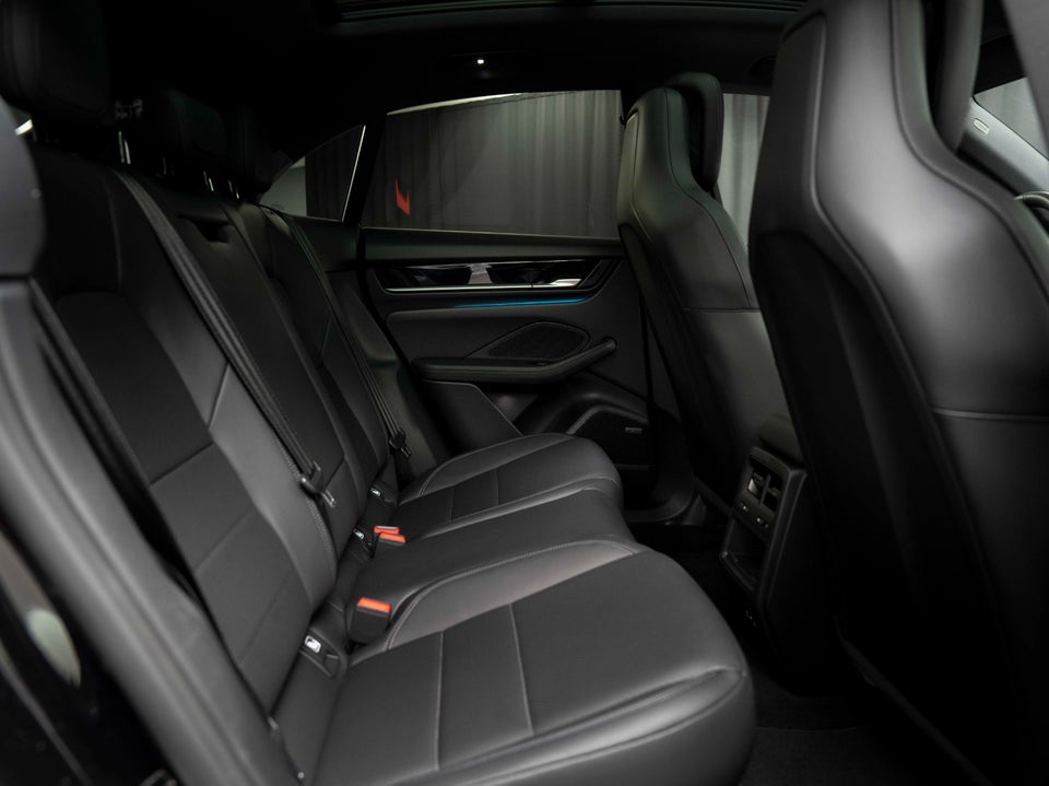 Porsche Macan 5d