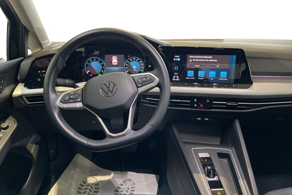 VW Golf VIII 1,5 eTSi 130 Life DSG 5d