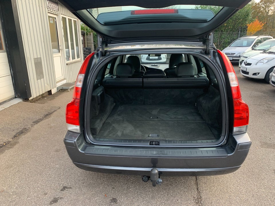 Volvo V70 2,4 170 Kinetic aut. 5d