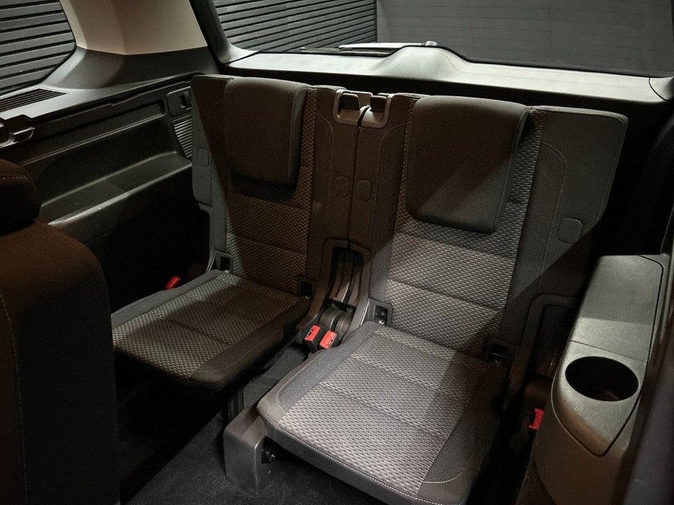 VW Touran 1,6 TDi 115 Comfortline DSG 7prs 5d