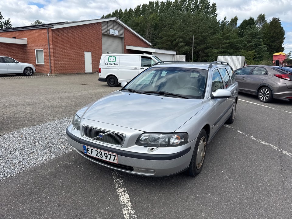 Volvo V70 2,4 170 Addition 5d