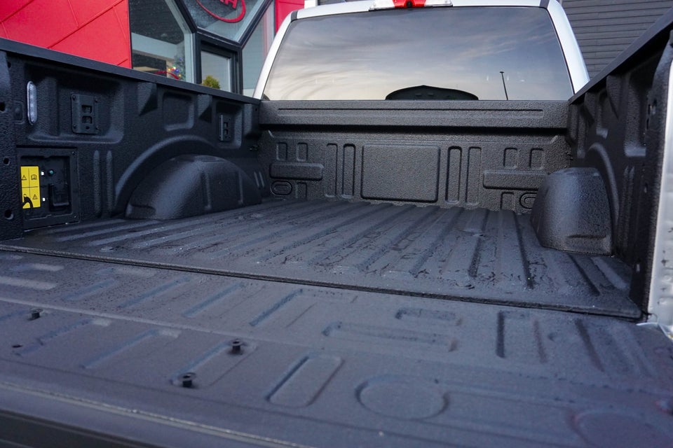 Ford F-150 123 Lightning Flash Extended Range 4d