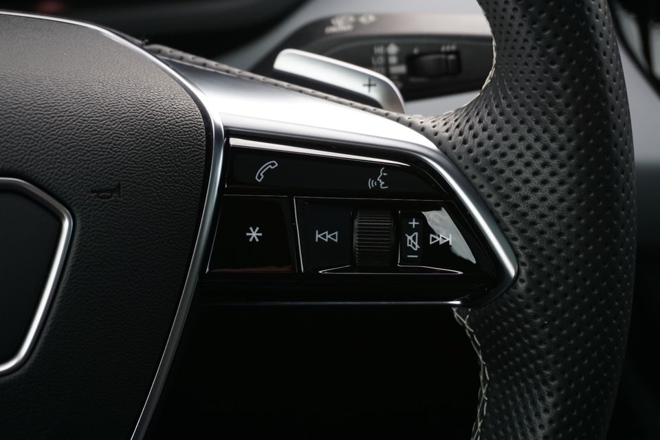 Audi e-tron GT quattro 4d