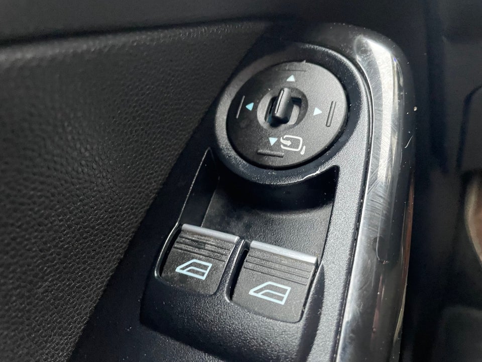 Ford Fiesta 1,0 SCTi 100 Titanium 5d