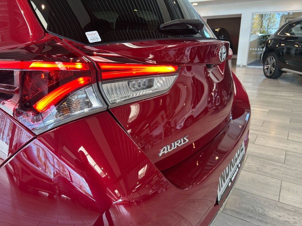 Toyota Auris 1,2 T T2 Spirit 5d