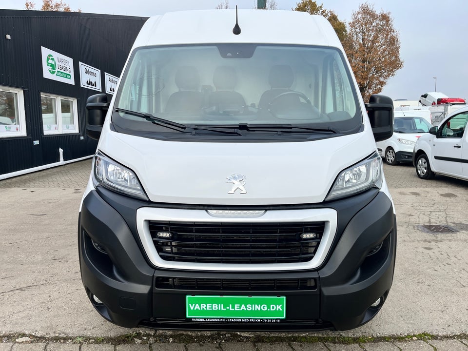 Peugeot Boxer 435 2,2 BlueHDi 165 L2H2 Ultimate