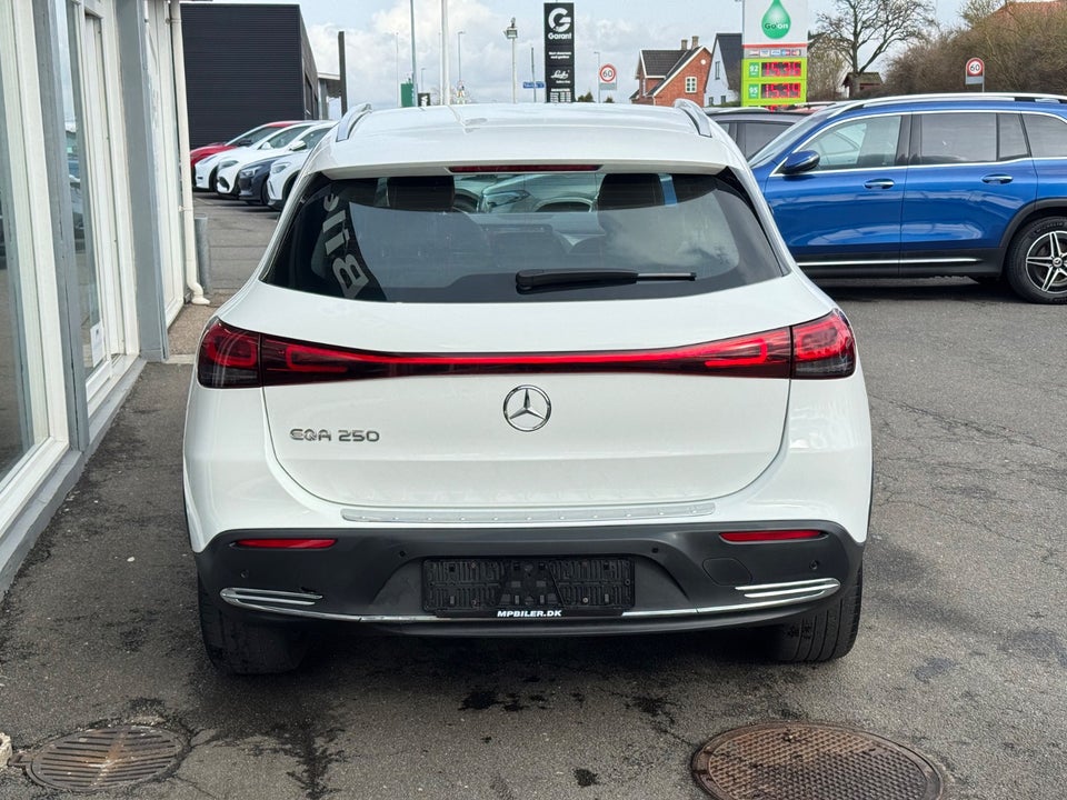 Mercedes EQA250 Progressive 5d