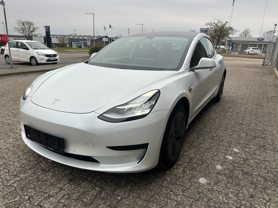 Tesla Model 3 Standard Range+ RWD 4d