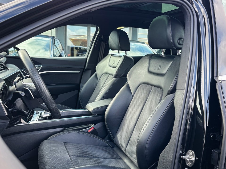 Audi e-tron 55 S-line quattro 5d