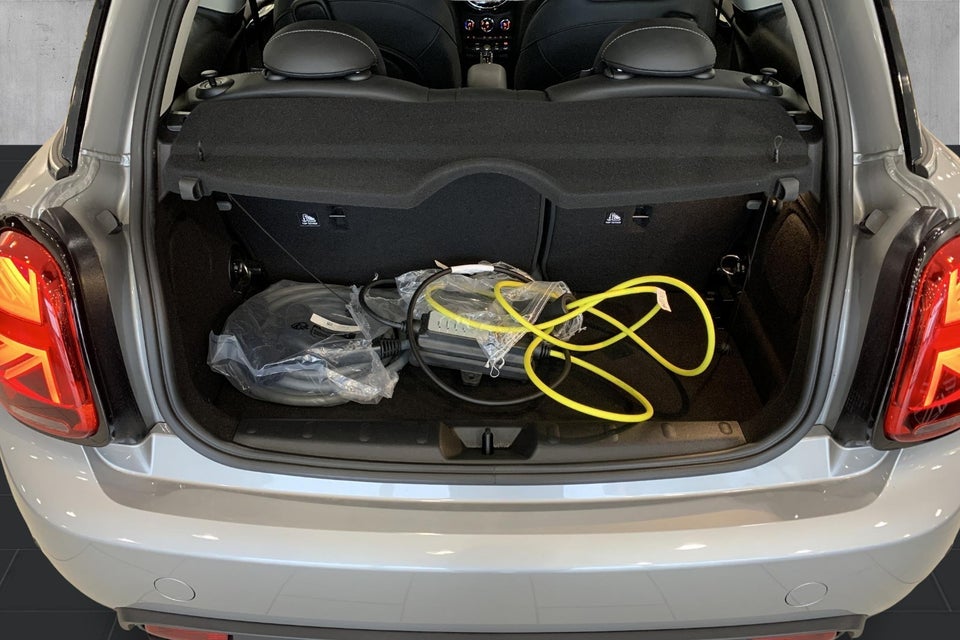 MINI Cooper SE Classic 3d