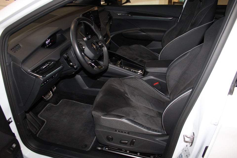 Skoda Enyaq 80 iV Sportline 5d