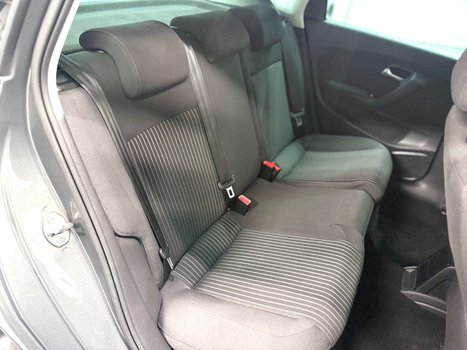 VW Polo 1,6 TDi 105 Highline 5d