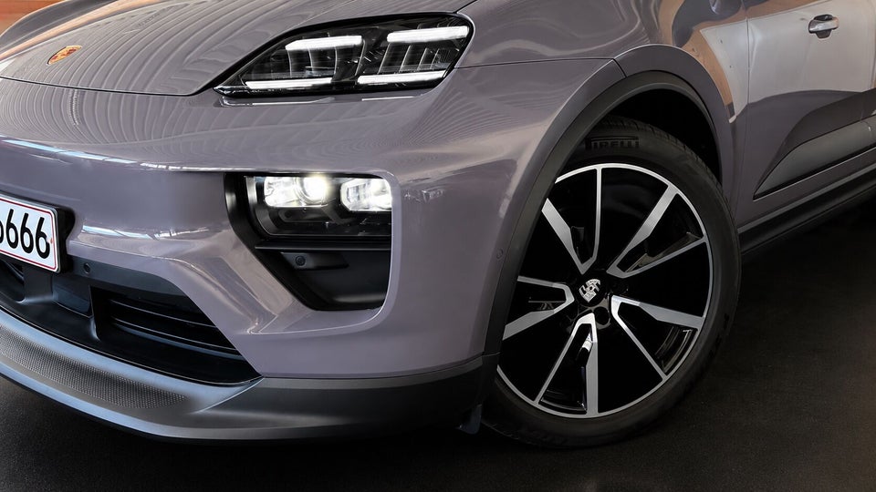 Porsche Macan 4 5d