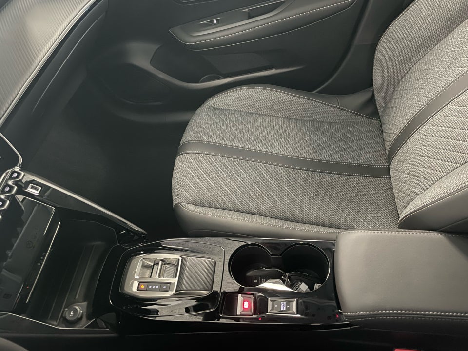 Peugeot e-208 50 Allure 5d