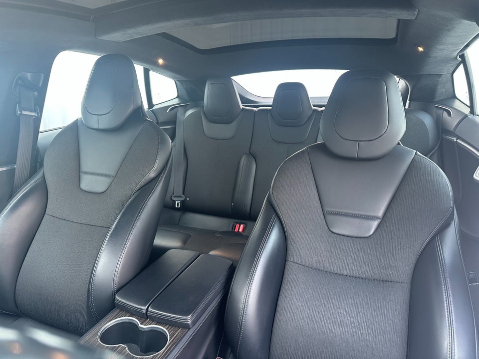 Tesla Model S 90D 5d