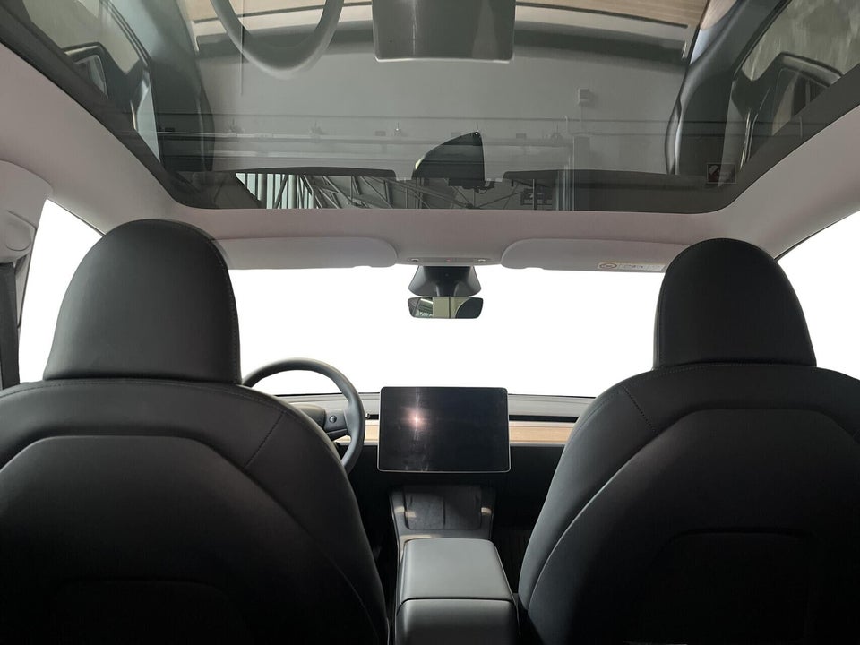 Tesla Model Y RWD 5d